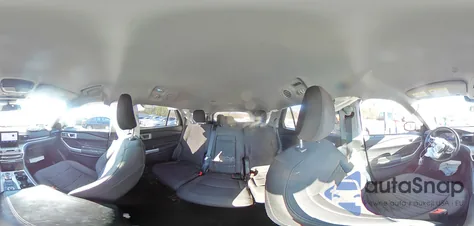 2021 Ford Explorer Xlt z USA, uszkodzony, nr VIN 1FMSK8DH1MGB86111